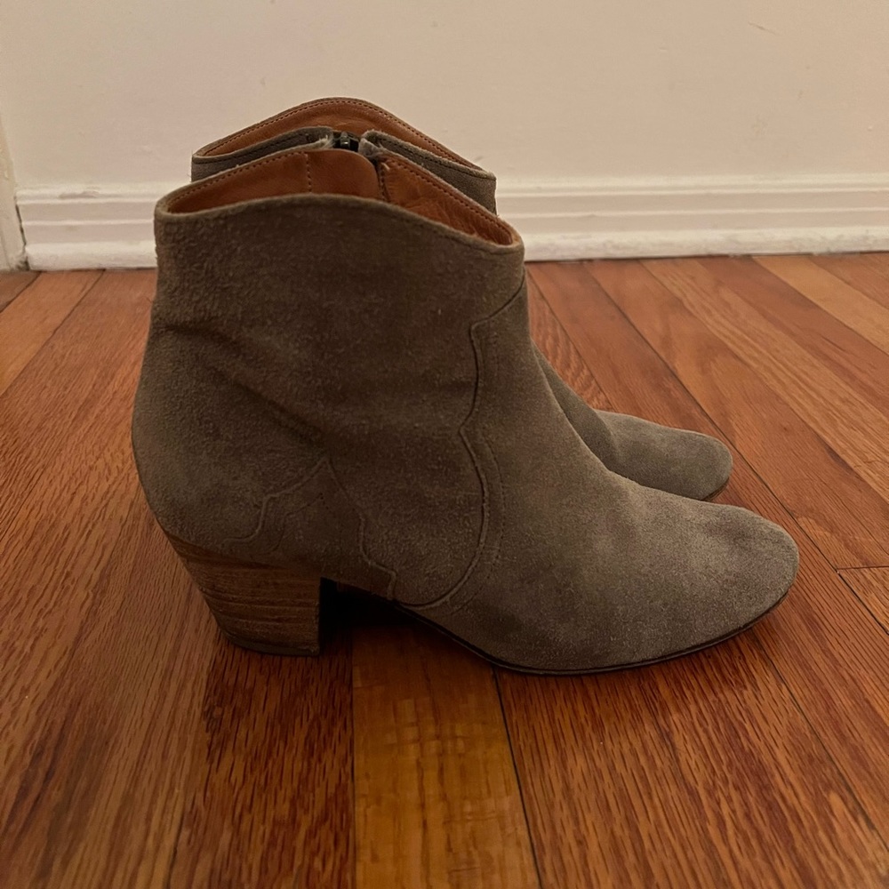 Isabel Marant Étoile The Dicker suede ankle boots